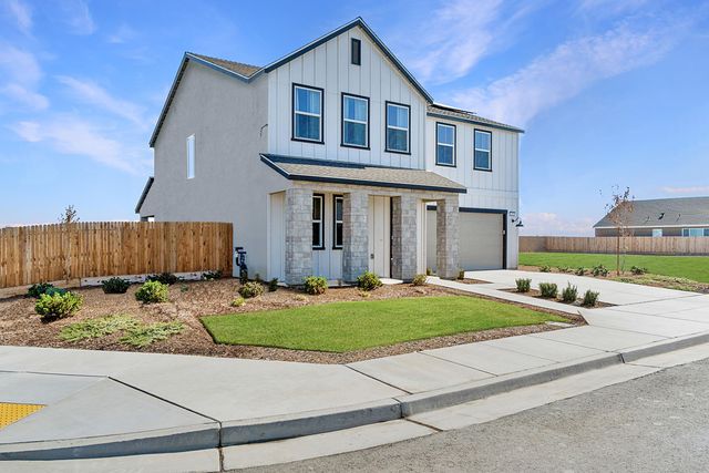 408 Vanderbilt Drive, Lemoore, CA 93245