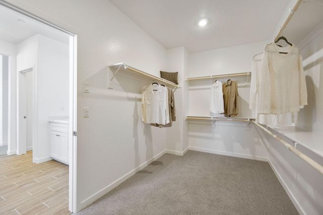 408 Vanderbilt Drive, Lemoore, CA 93245