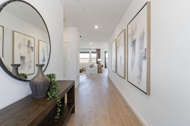 408 Vanderbilt Drive, Lemoore, CA 93245