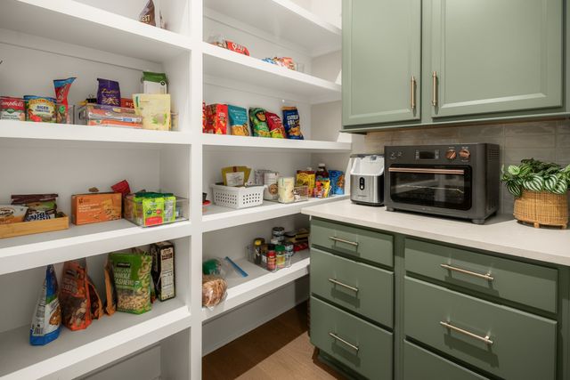 3392 Sarah Bee Ln, Thompsons Station, TN 37179