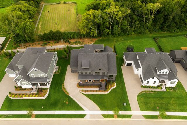 3392 Sarah Bee Ln, Thompsons Station, TN 37179
