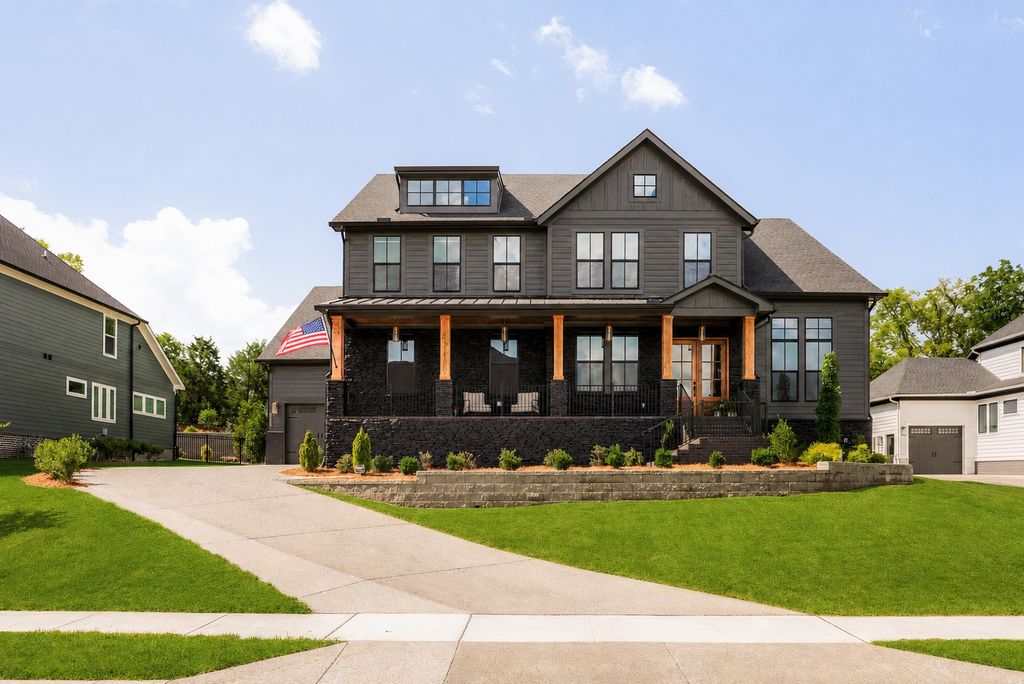 3392 Sarah Bee Ln, Thompsons Station, TN 37179