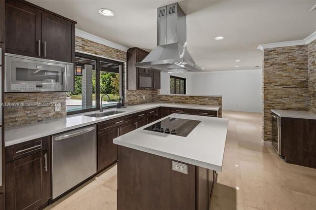 15221 SW 82nd Avenue, Palmetto Bay, FL 33157