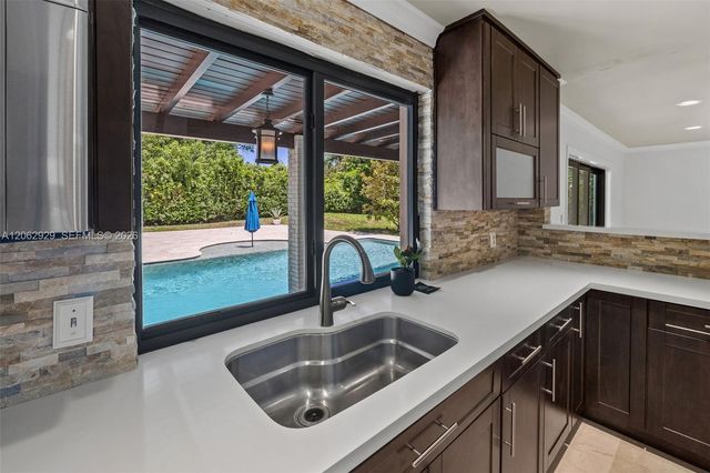 15221 SW 82nd Avenue, Palmetto Bay, FL 33157