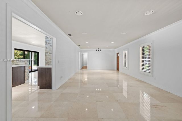 15221 SW 82nd Avenue, Palmetto Bay, FL 33157