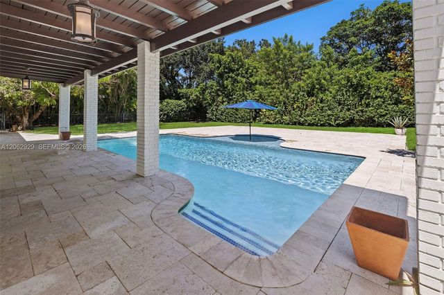 15221 SW 82nd Avenue, Palmetto Bay, FL 33157