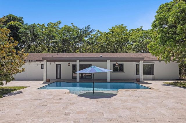 15221 SW 82nd Avenue, Palmetto Bay, FL 33157