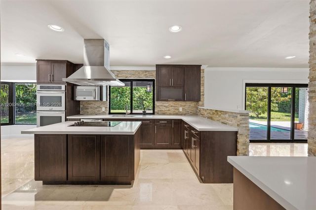 15221 SW 82nd Avenue, Palmetto Bay, FL 33157