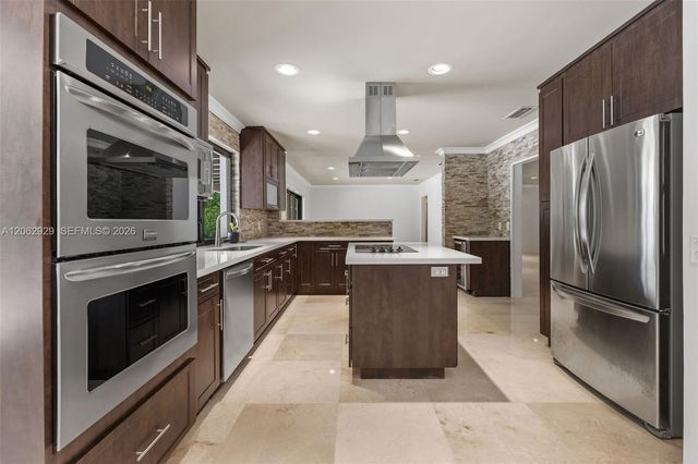 15221 SW 82nd Avenue, Palmetto Bay, FL 33157