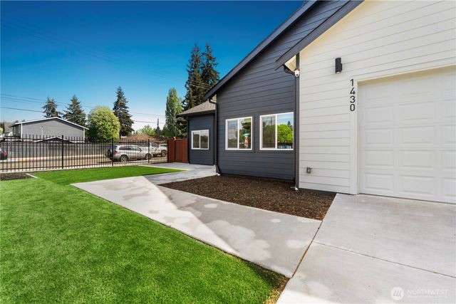 1430 E 60th Street, Tacoma, WA 98404