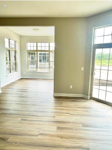 S99W13660 Jay DRIVE #15-46, Muskego, WI 53150