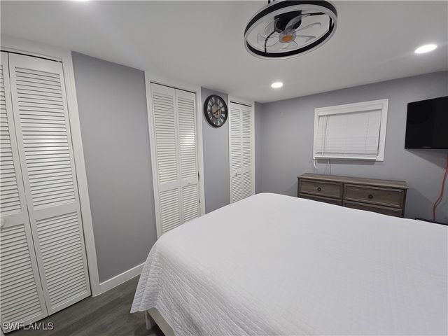 9 Moonstone CIR M9, Naples, FL 34112