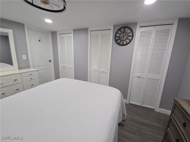 9 Moonstone CIR M9, Naples, FL 34112