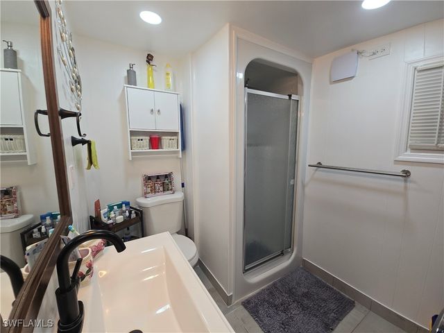 9 Moonstone CIR M9, Naples, FL 34112