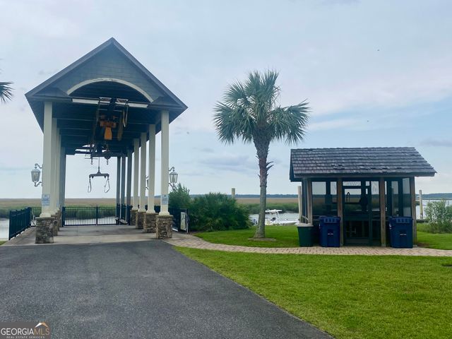 24 Bitter End Court, Waverly, GA 31565