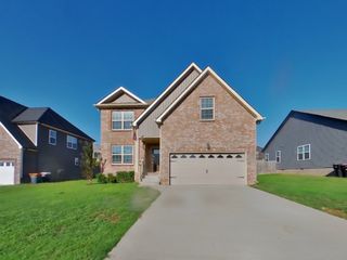 714 Banister Dr, Clarksville, TN 37042