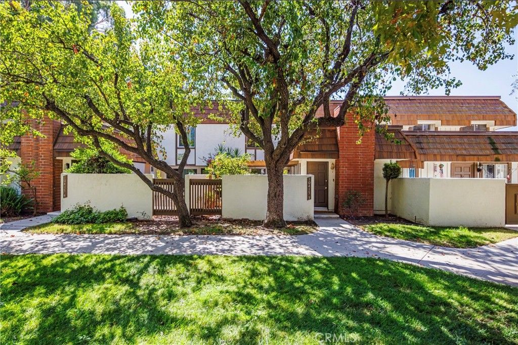 10415 Larwin, Chatsworth, CA 91311 — exterior