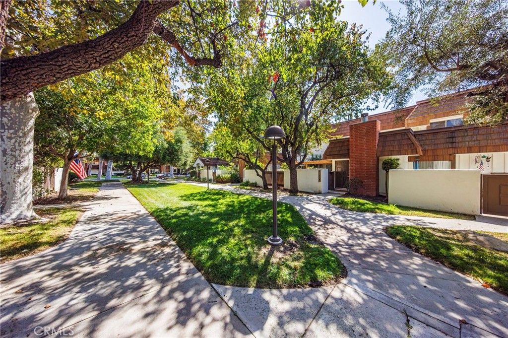 10415 Larwin, Chatsworth, CA 91311 — photo 2