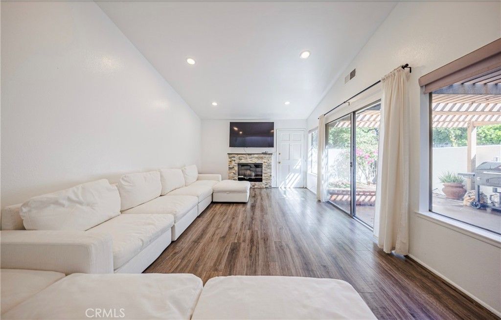 10415 Larwin, Chatsworth, CA 91311 — photo 5