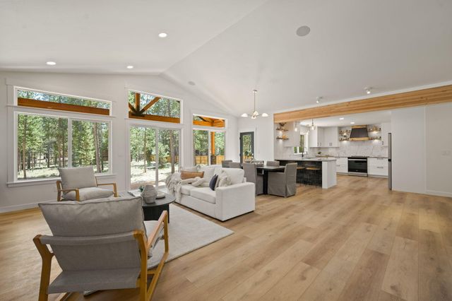 15955 Mountain View Lane, La Pine, OR 97739