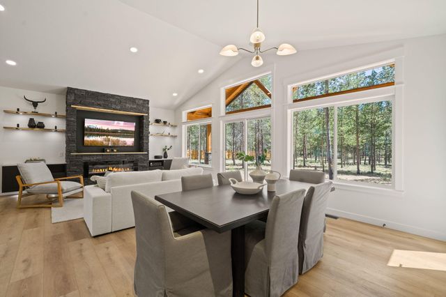 15955 Mountain View Lane, La Pine, OR 97739
