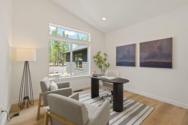 15955 Mountain View Lane, La Pine, OR 97739