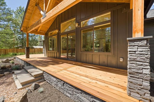15955 Mountain View Lane, La Pine, OR 97739