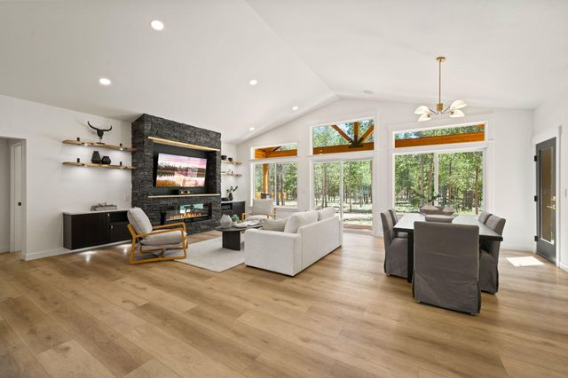 15955 Mountain View Lane, La Pine, OR 97739