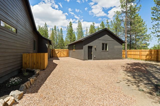 15955 Mountain View Lane, La Pine, OR 97739