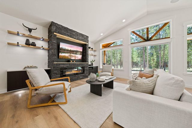 15955 Mountain View Lane, La Pine, OR 97739