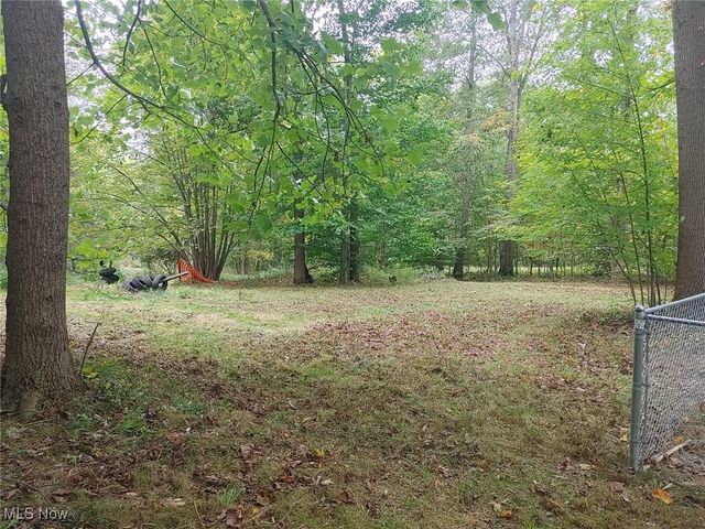 2675 Seifert Lewis Road, Hubbard, OH 44425