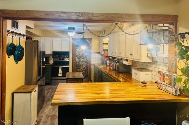 2675 Seifert Lewis Road, Hubbard, OH 44425