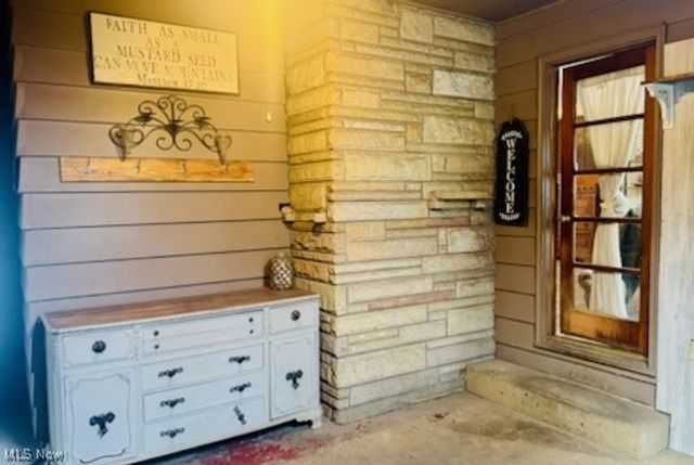 2675 Seifert Lewis Road, Hubbard, OH 44425