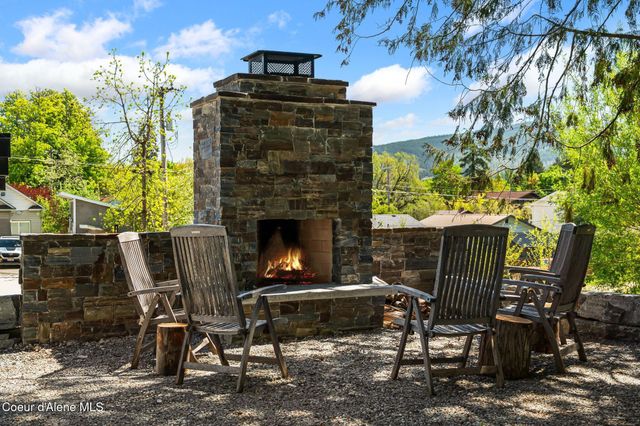 215 W Lake St, Sandpoint, ID 83864