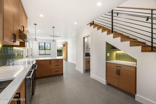 215 W Lake St, Sandpoint, ID 83864