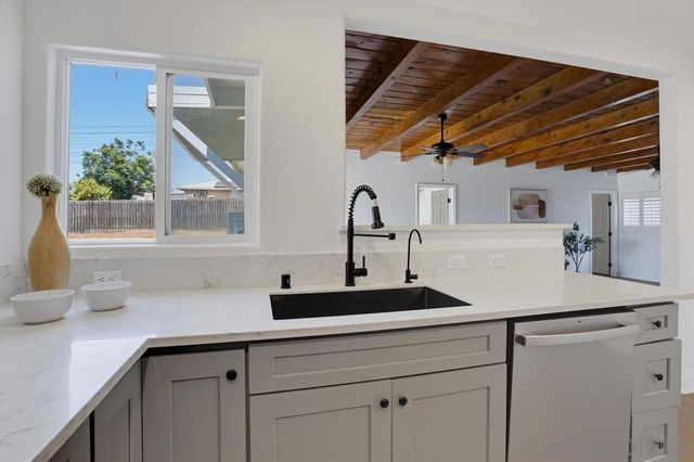 5374 Bonita Dr, San Diego, CA 92114