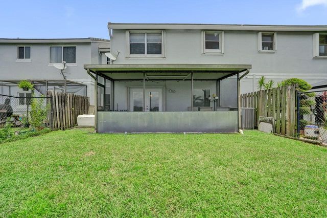 4737 Grapevine Way, Davie, FL 33331