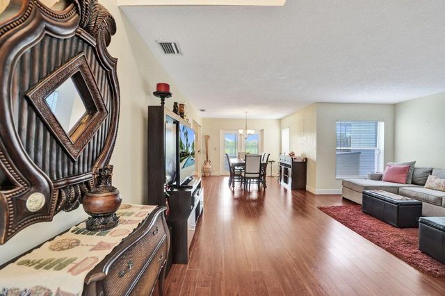 4737 Grapevine Way, Davie, FL 33331