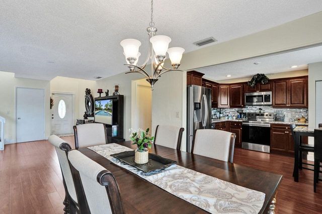 4737 Grapevine Way, Davie, FL 33331