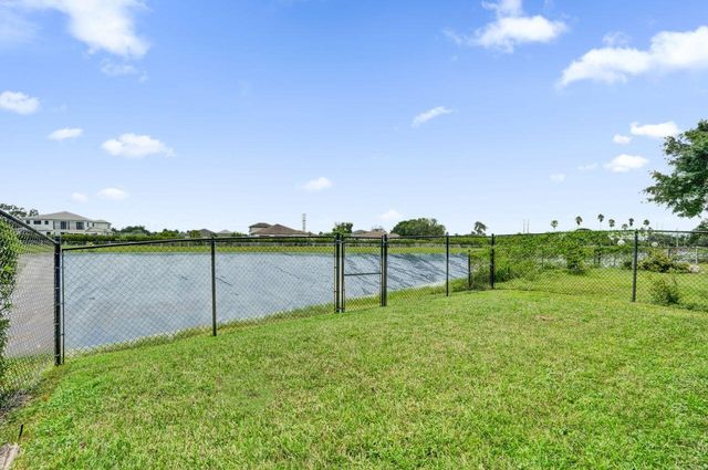 4737 Grapevine Way, Davie, FL 33331