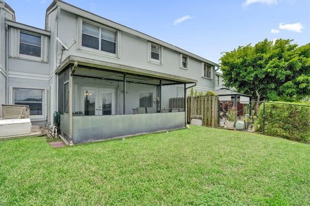 4737 Grapevine Way, Davie, FL 33331