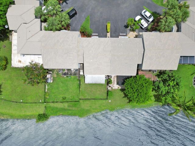 4737 Grapevine Way, Davie, FL 33331