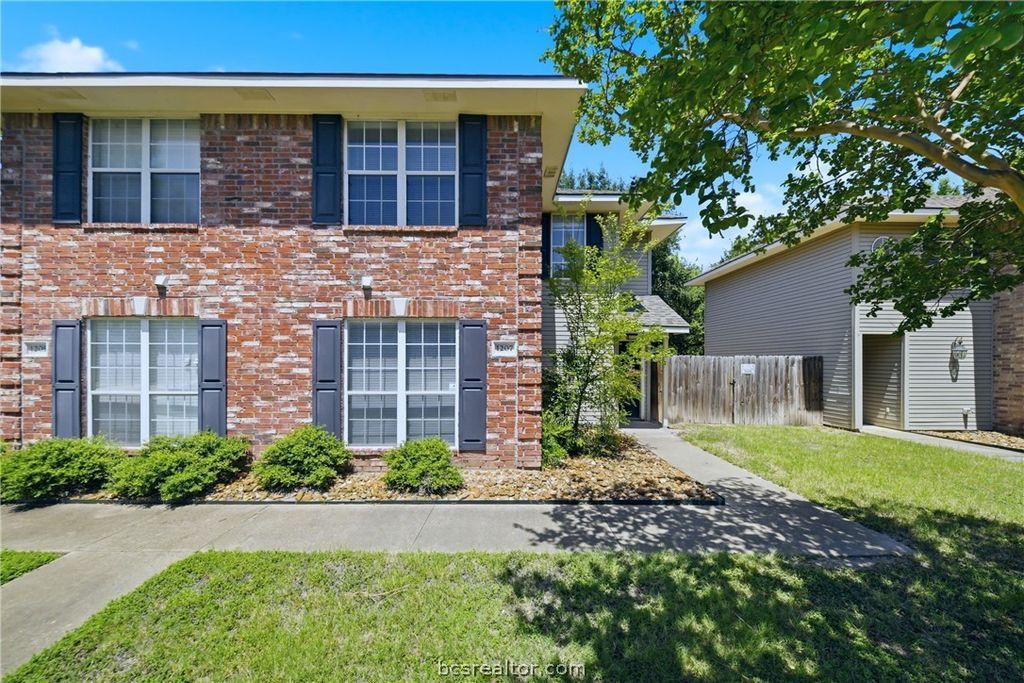 1213, 1215 Oney Hervey Drive, College Station, TX 77840 — exterior