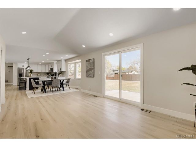 3158 S Dayton Ct, Denver, CO 80231