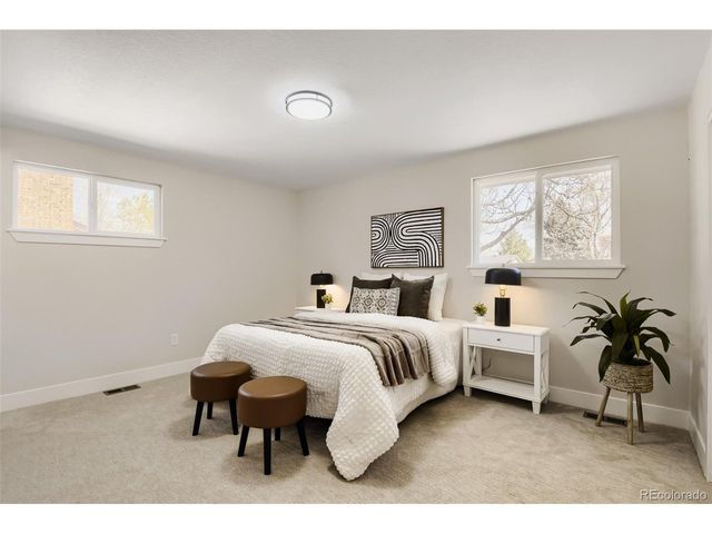 3158 S Dayton Ct, Denver, CO 80231