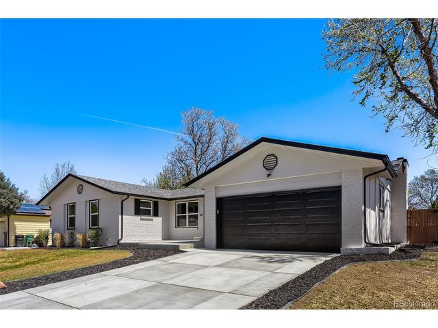 3158 S Dayton Ct, Denver, CO 80231