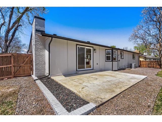 3158 S Dayton Ct, Denver, CO 80231