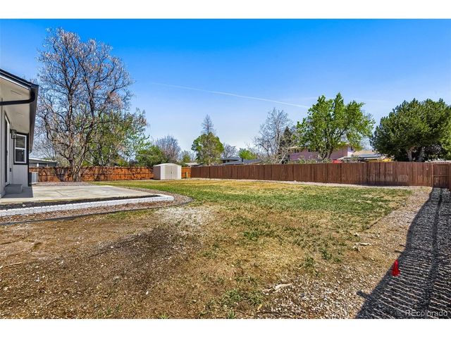 3158 S Dayton Ct, Denver, CO 80231