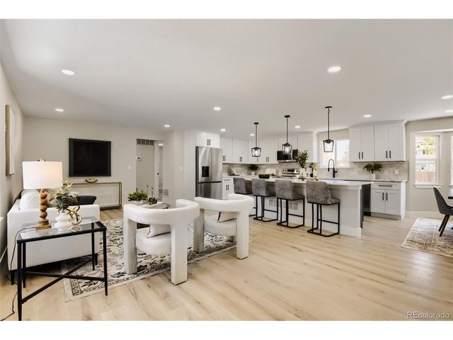 3158 S Dayton Ct, Denver, CO 80231