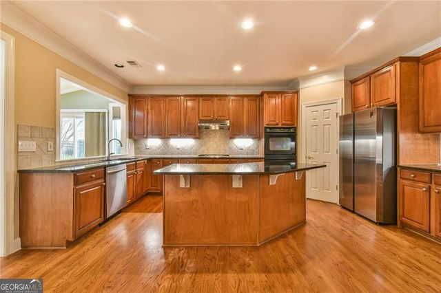 5155 Harbury Lane, Suwanee, GA 30024